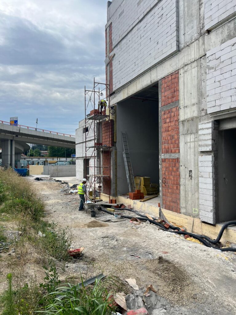 Plot 19, Beograd na vodi – zidarski radovi